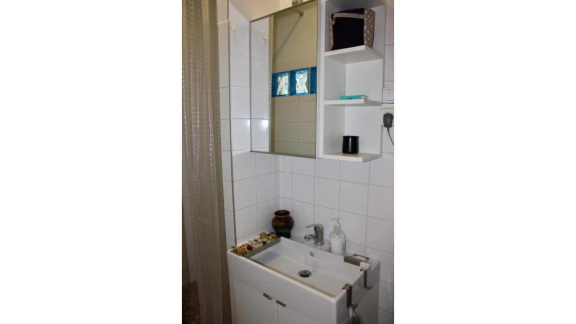 Charming Apartment Near The Eiffel Tower ปารีส ภายนอก รูปภาพ