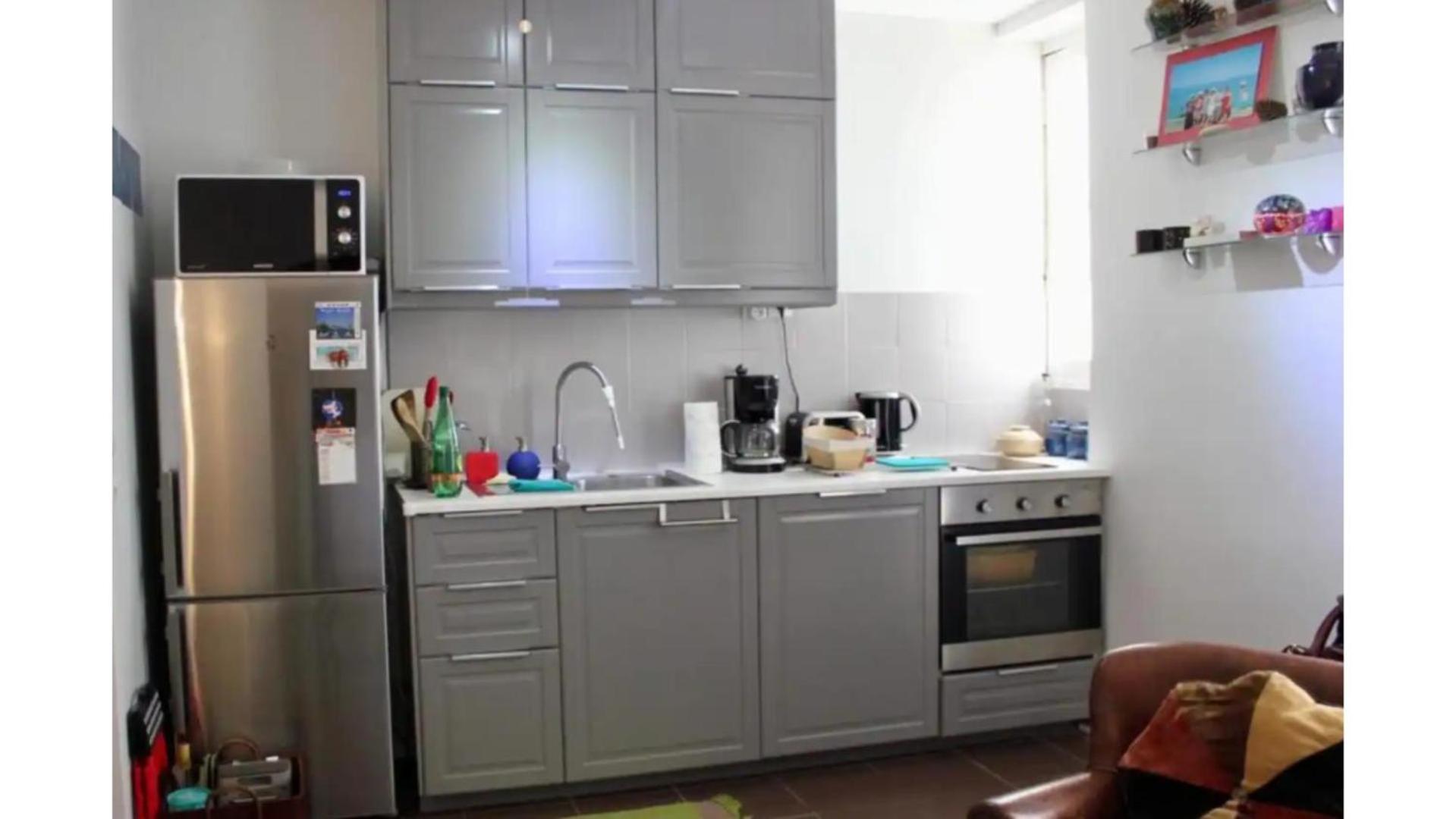 Charming Apartment Near The Eiffel Tower ปารีส ภายนอก รูปภาพ